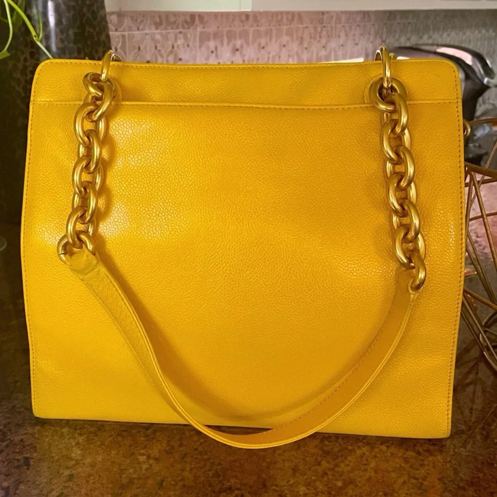 💛 Chanel 💛 yellow caviar shoulder tote vintage custom